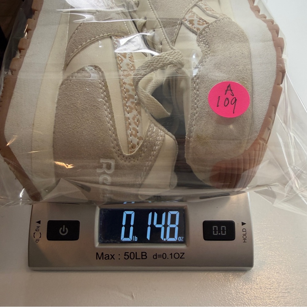 Reebok Beige and Gray Sneakers with Cheetah Pattern Accents‎ Sz 3 - Picture 13 of 13
